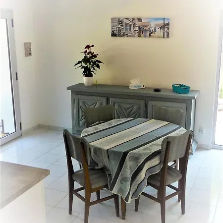 Charmante Maison Avec Jardin A Arcachon, Parfaite Pour 6 Personnes Holiday home *